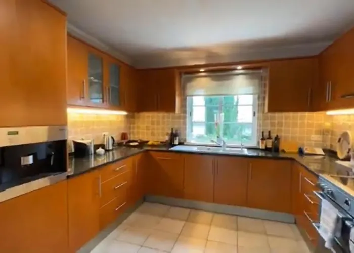 The Beverly Vilamoura Villa *